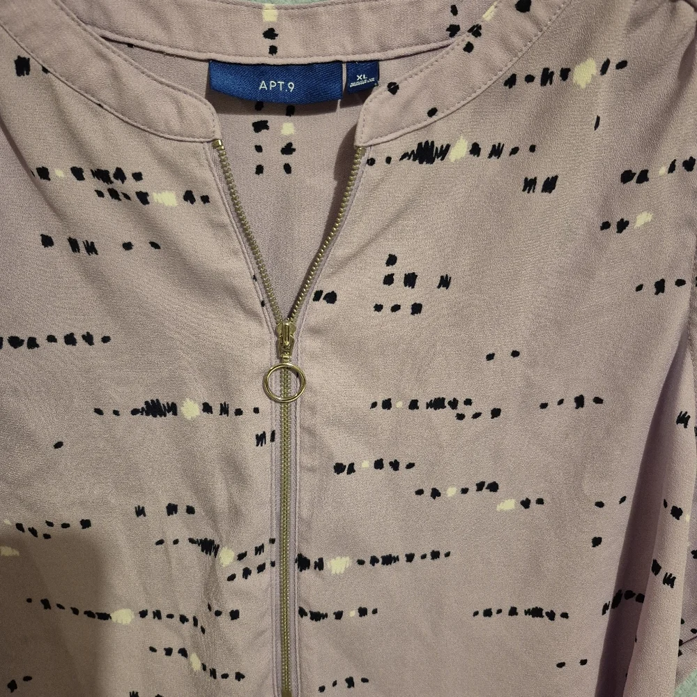 Lilac Zipper Detail Dressy Blouse - Picture 3 of 5